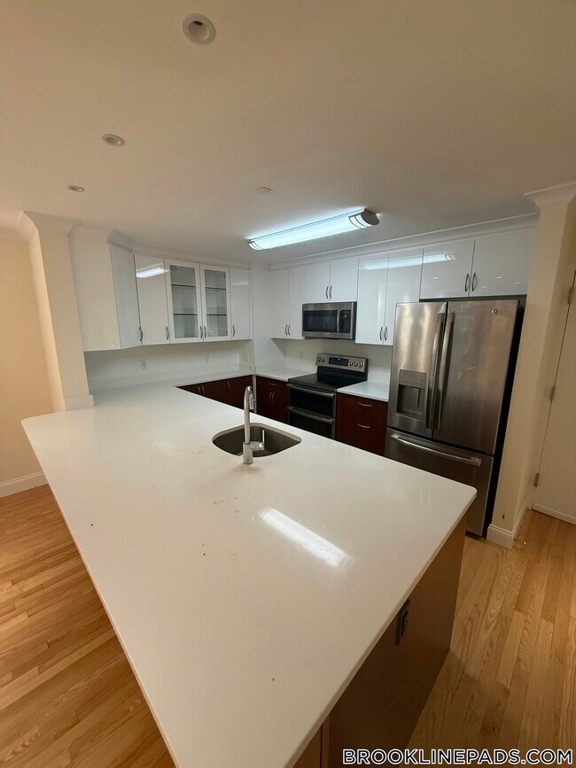 Foto del edificio - 1443 Beacon St