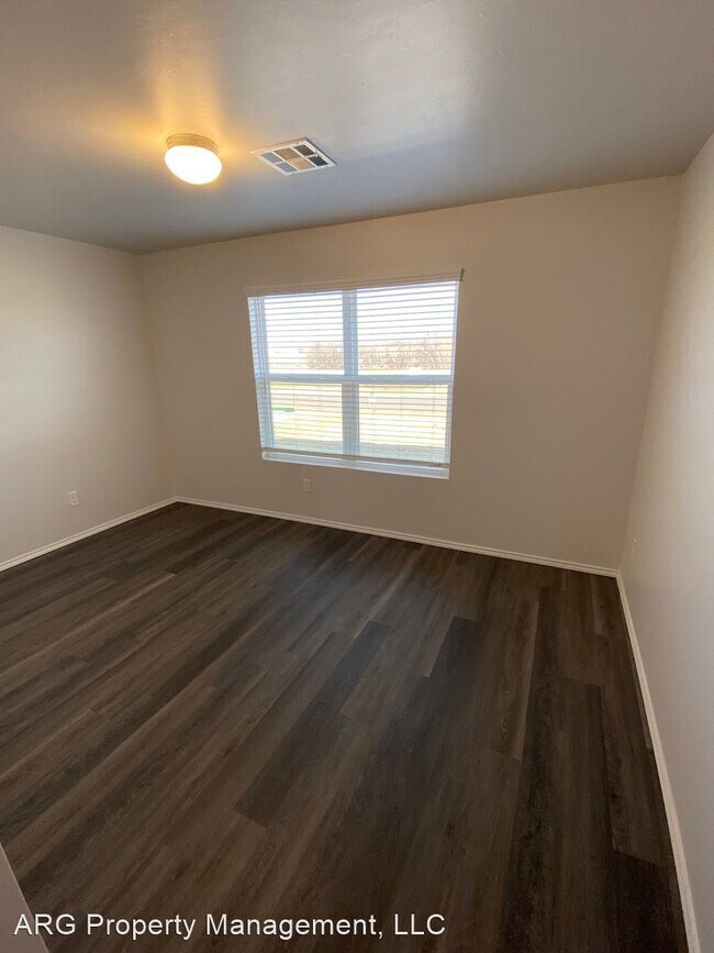 Foto del edificio - 3 br, 2 bath House - 2027 Taylor Street