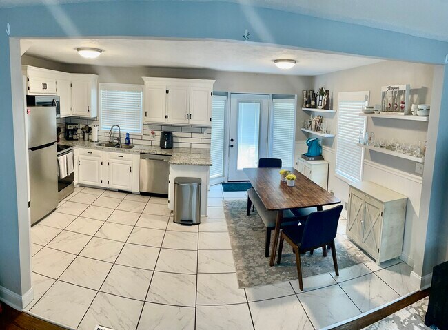 Foto del edificio - 1003 SW Ingleside Pl