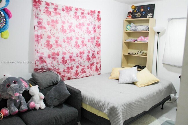 Foto del edificio - 1031 N 61st Ave