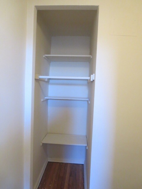 Foto del edificio - 2612 West St