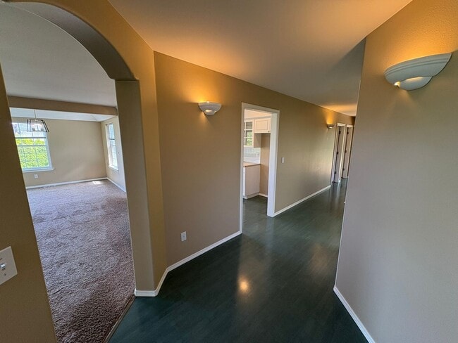 Building Photo - 1717 Baker View Court