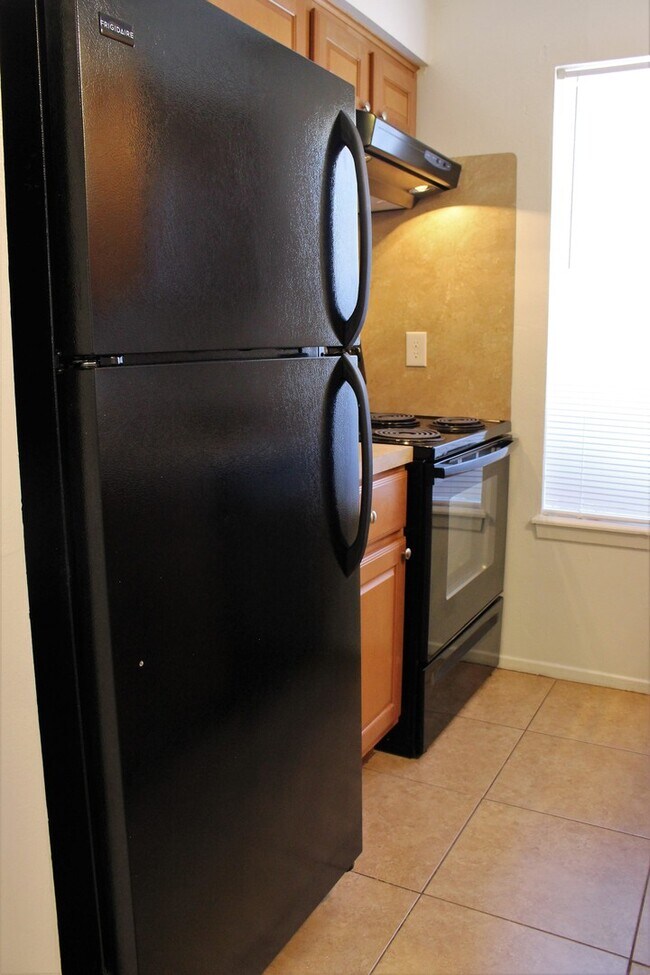 Building Photo - 3603EL