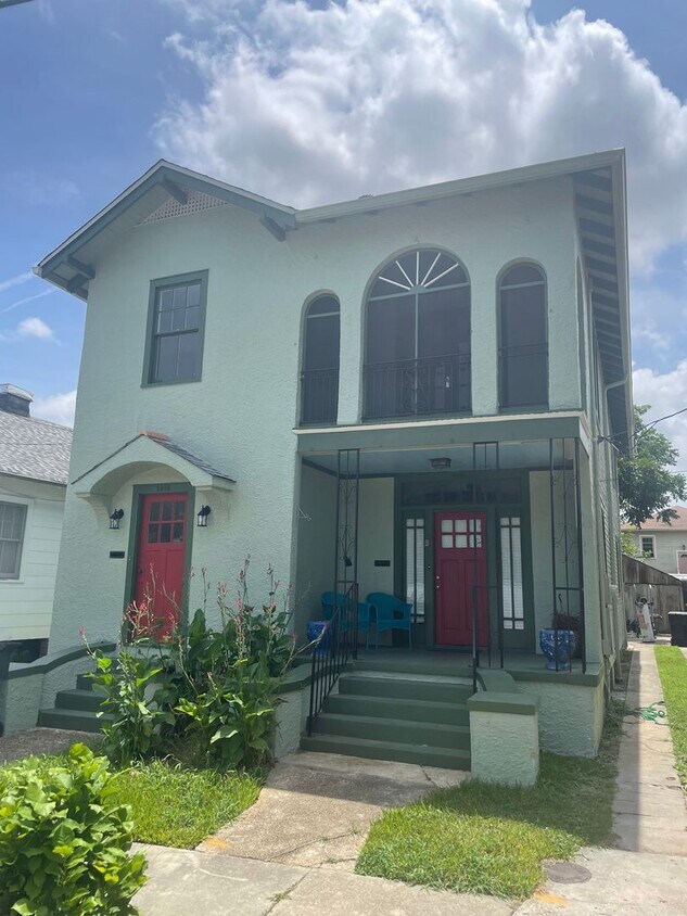 Foto principal - 2823 Broadway St