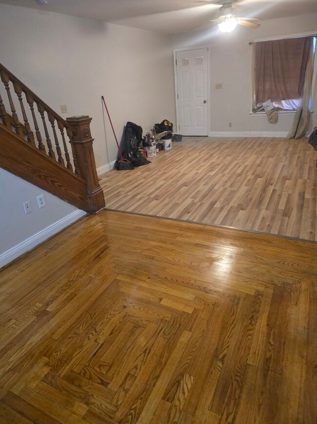 Foto del edificio - 521 W Greenleaf St