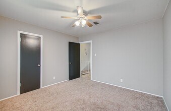 Building Photo - 1713 Huldy St