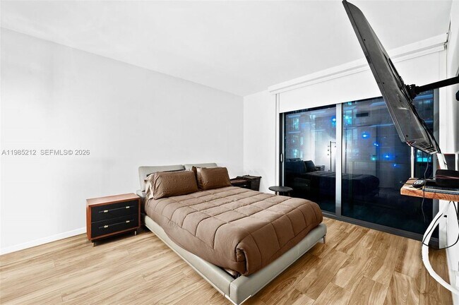 Foto del edificio - 801 S Miami Ave