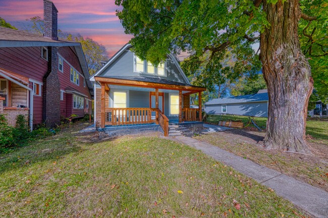 Photo - 1138 W 33rd St House