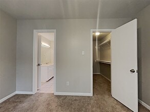 Building Photo - 124 April Wind Dr E