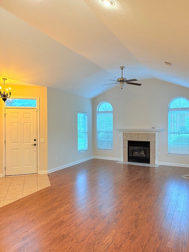 Foto del edificio - 2500 Crossings Blvd