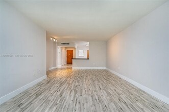Building Photo - 1690 NE 191st St