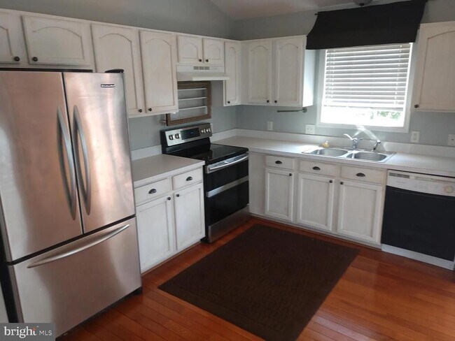 Foto del edificio - 356 Oak Lee Dr