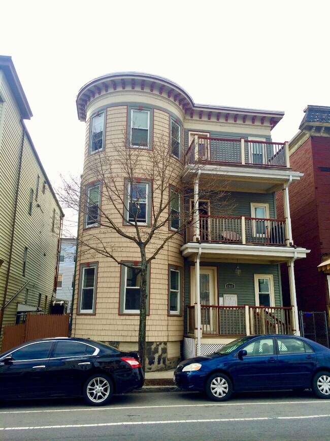 Foto del edificio - 1085 Dorchester Ave