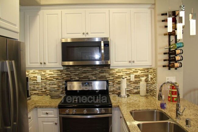 Building Photo - 44023 Rivo Ct