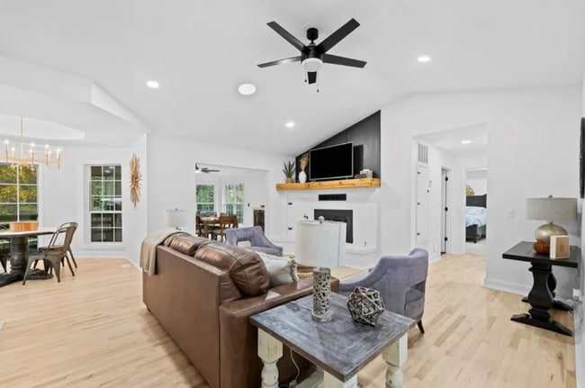 Building Photo - 5 Dunvegan Ln