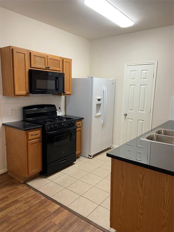 Building Photo - 6050 Yorktown Meadow Ln