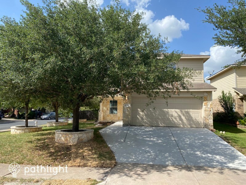 Foto principal - 5600 Abby Ann Lane