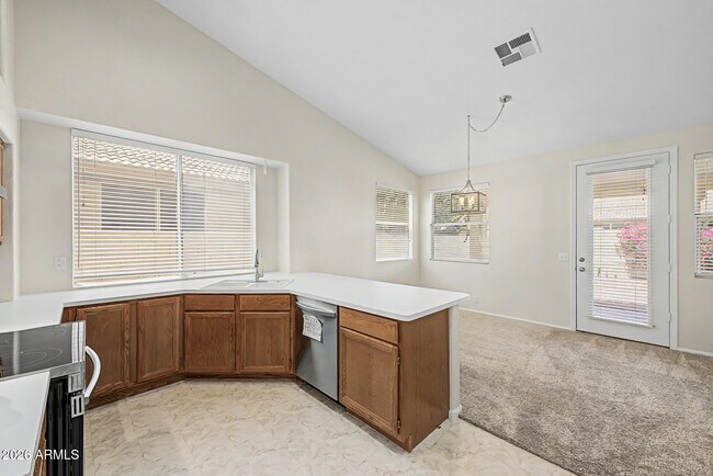 Foto del edificio - 1068 W Glenmere Dr