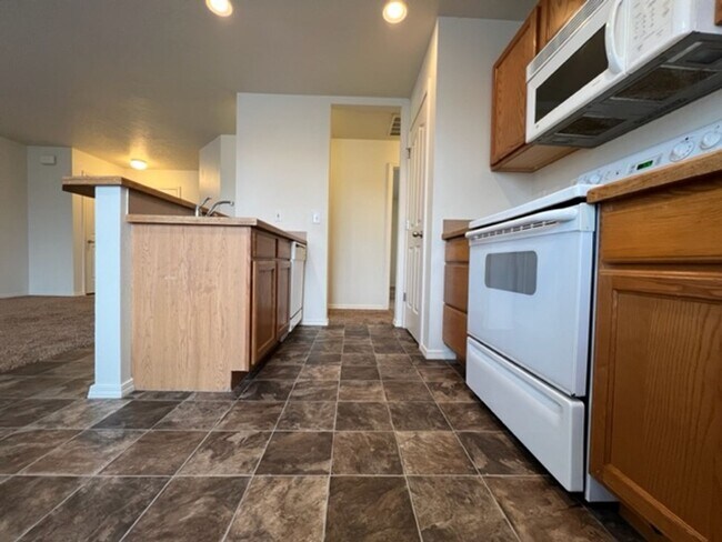 Building Photo - 2944 W Marbeth Ct