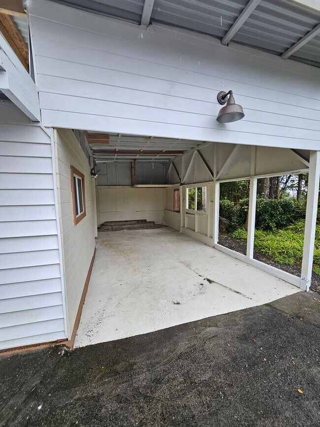 Building Photo - Beautiful 4 Bedroom 2 Bath Home in Hilo
