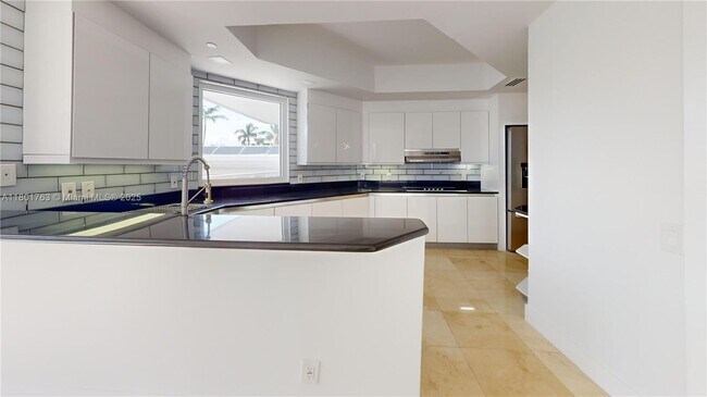 Building Photo - 21050 NE 38th Ave