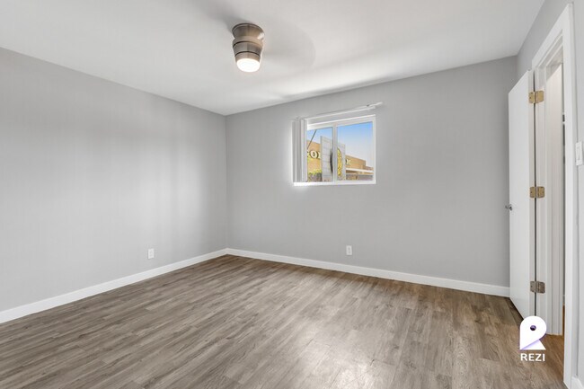 Building Photo - 803-809 Tirado St