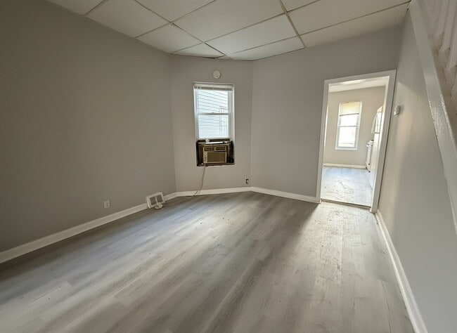 Building Photo - 1839 E Ontario St