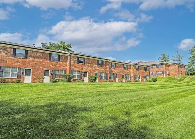 Building Photo - Woodside Village