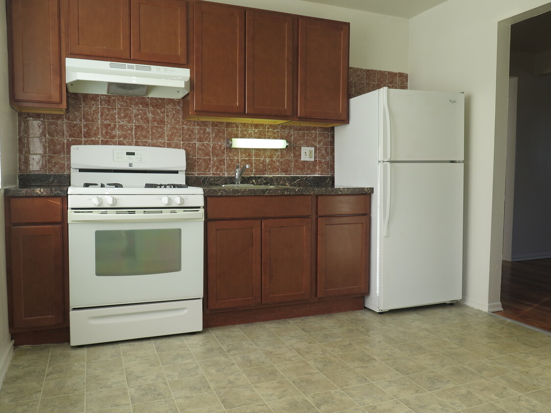 Nice kitchen - Hazelwood Meadows Apartments