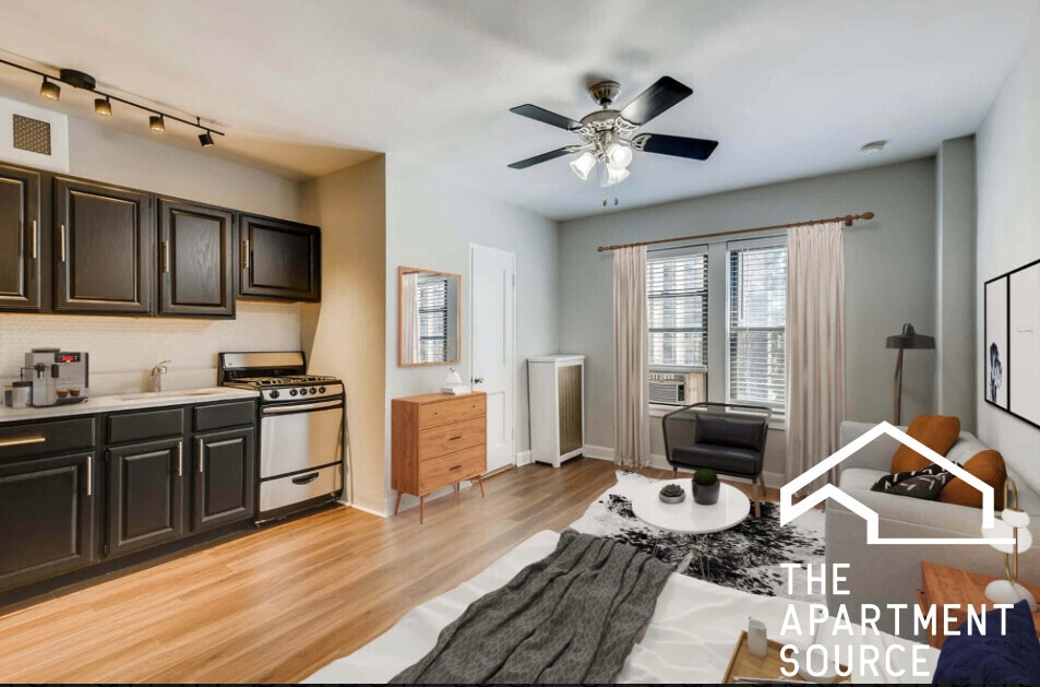 Primary Photo - 1136 N La Salle Dr