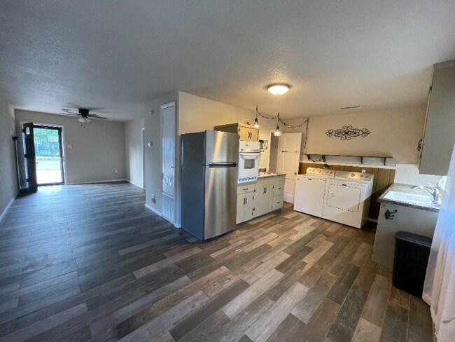 Foto del edificio - 213 SW 31st Ave
