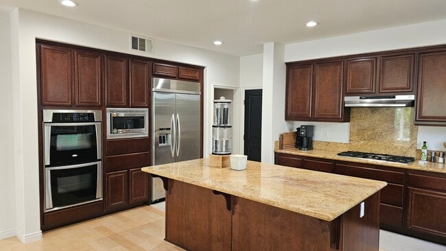 Building Photo - 32753 Presidio Hills Ln