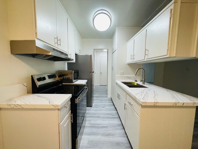 1 bedroom kitchen area - St. Andrews Place Apartments