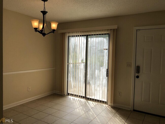 Foto del edificio - 3547 Peachtree Corners Cir
