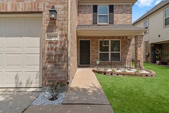 Building Photo - 16859 Blackberry Lily Ln