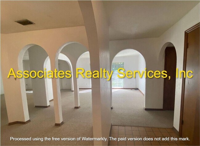 Foto del edificio - 1 week of free rent! Check it out!- Ranch ...