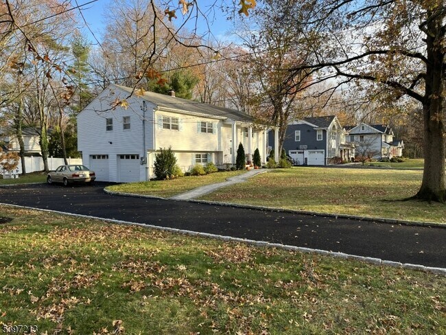 Foto del edificio - 50 Colonial Way