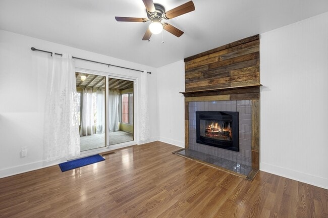 Foto del edificio - 2243 Common Rd