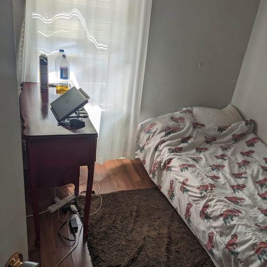 Photo principale - Boys only - Private room in 3 bedroom house.