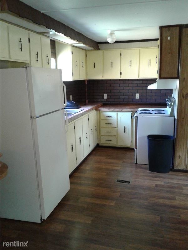 Building Photo - 2 br, 2 bath Mobile Home - 606 Lynette St.