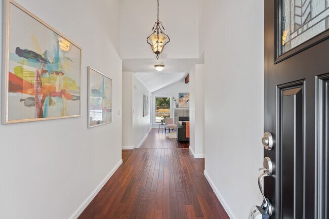 Foto del edificio - Stylish 3BR Beaverton Ranch w/ RV Parking & Hot Tub