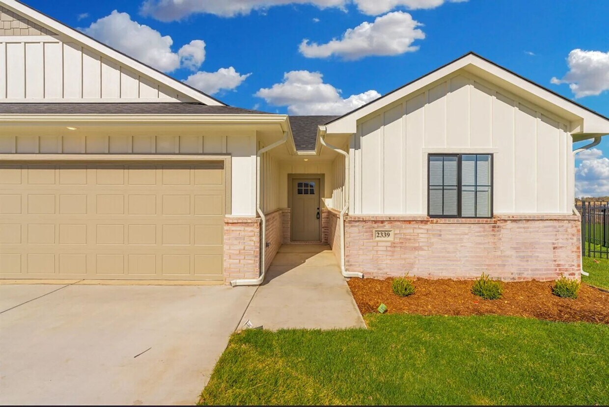 Primary Photo - BRAND NEW 3 bedroom in Goddard!