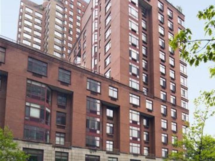 Primary Photo - 350 Albany St