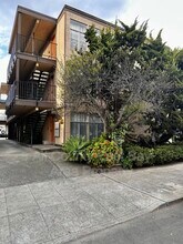 Building Photo - 2131 Blake St