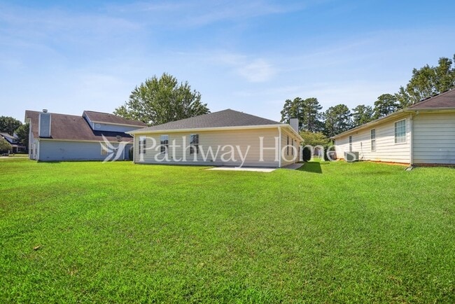 Building Photo - 310 Lakeview Trail