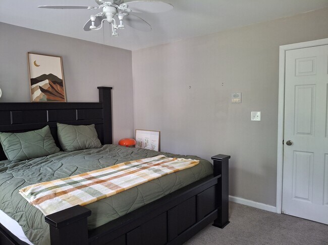 Foto del edificio - 13511 Porter Creek Rd