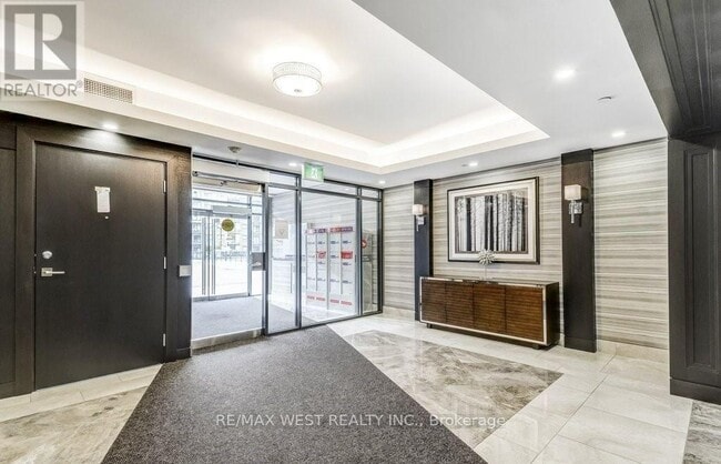 Building Photo - 101 Shoreview Pl