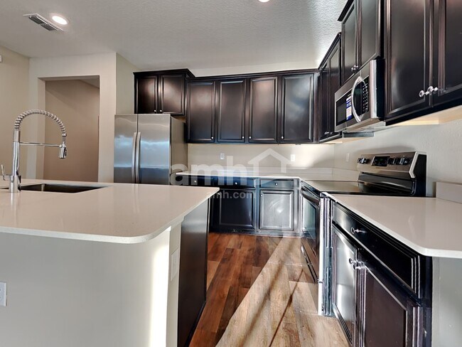 Foto del edificio - 111 Hemlock Point