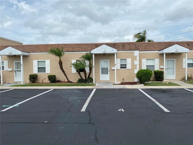 Foto del edificio - 6326 W Providence St