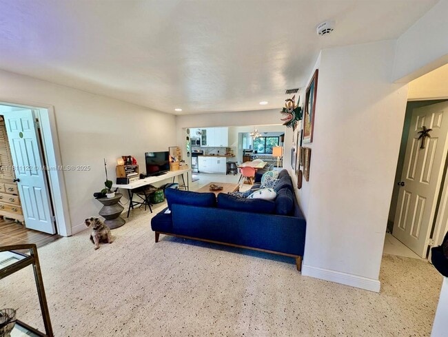 Foto del edificio - 722 SW 10th St